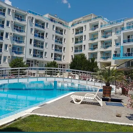 елегантно студио в18 в комплекс одисей, * נסבר